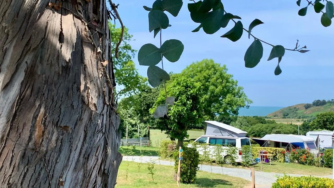 ** Campsite Camping Duguesclin Hotel Saint-Coulomb France